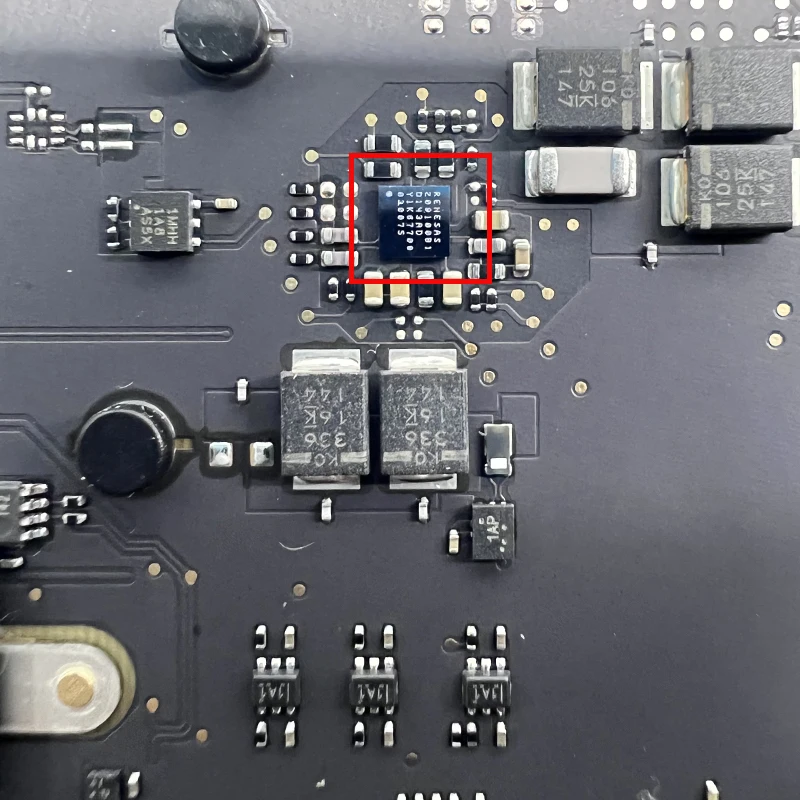 Original lcd hintergrund beleuchtung ic chip renesas 820 b1 d143ad y1k6770003007s für macbook pro a2442 a2485 u5000 2011-2015 Motherboard