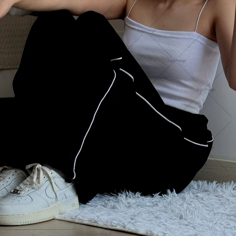 

Y2K Harajuku Hip-hop High Street Oversized Sports Pants Men Y2K Casual Retro Trendy Brand Loose Straight Wide-leg Pants Women