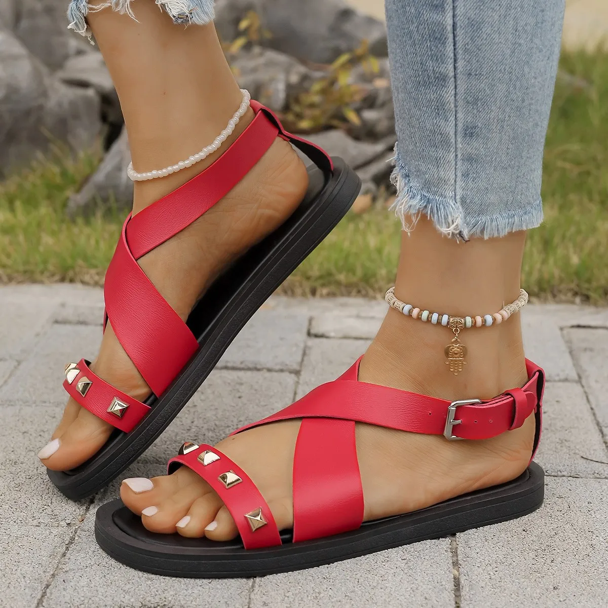 Peep Toe Belt Buckle Wedges Sandals Women 2024 New Rivets Thick Sole Roman Sandals Designer Beach Sandals Women Shoes for Women