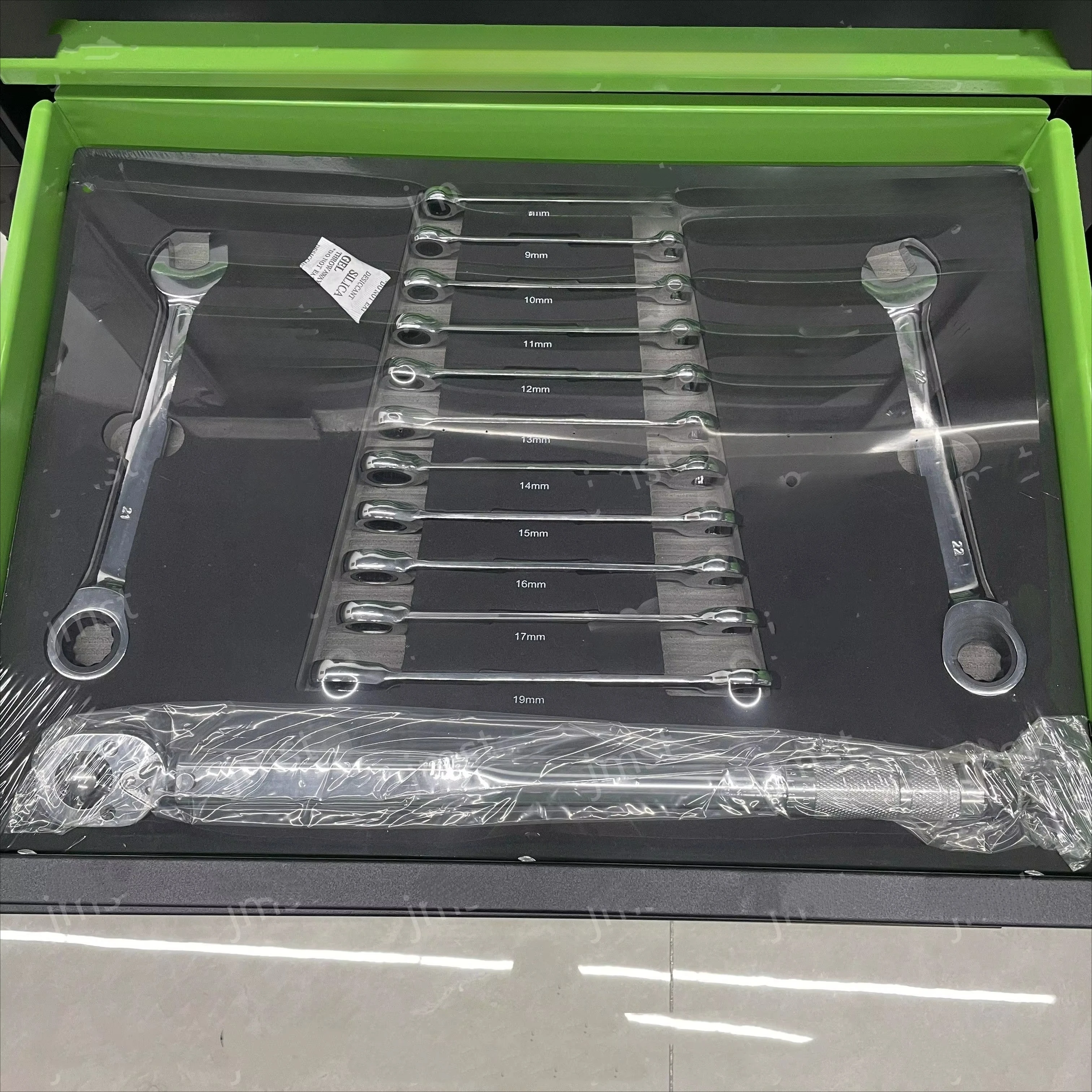 257 pcs cr-v auto repair machinery set manual ratchet wrench clamp torque wrench combination screwdriver customizable drill bit