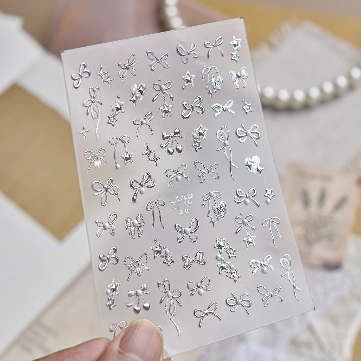 Edle Retro Court 5D Nagelkunst-Aufkleber Vergoldete Herzen Edelsteine Kreuze Blumen Sterne Glitzernde Nieten Selbstklebende Abziehbilder Luxuriöse Maniküre – Detail 14