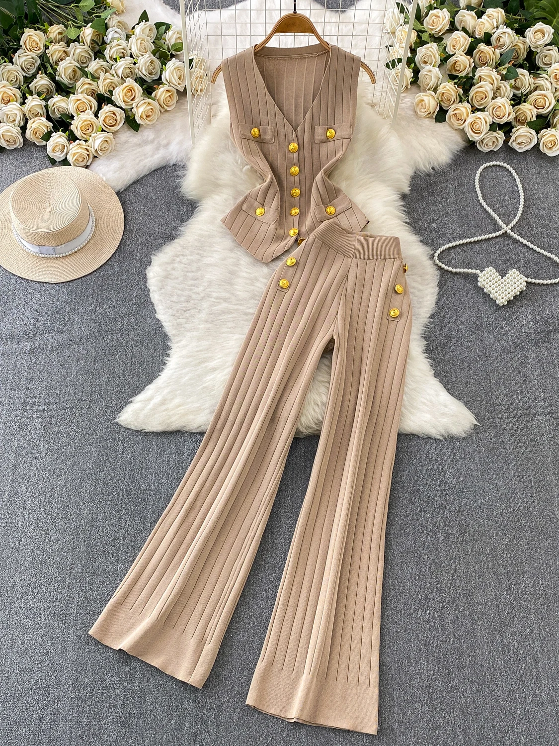 

Elegant Slimming V-Neck Knitted Jacket with Metal Buckle High Waist Wide Leg Pants Two-Piece Set Fashionable Luxury Style