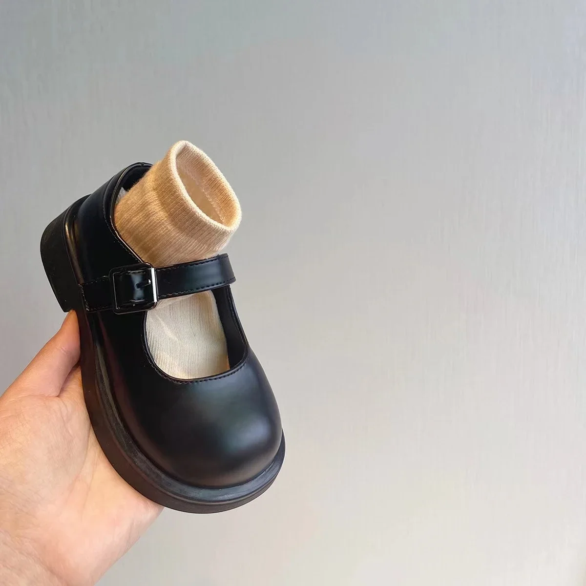 Scarpe in pelle per ragazze per feste di matrimonio per bambini scarpe da spettacolo scolastiche con punta tonda antiscivolo mocassini per bambini