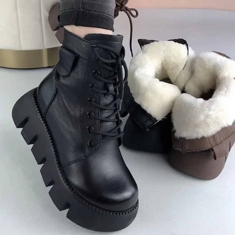 

2024 New Snow Boots for Women Vintage Round Toe Warm Plush Lace-up Platform Shoe Solf Leather Anti Slip Thick Bottom Short Boot