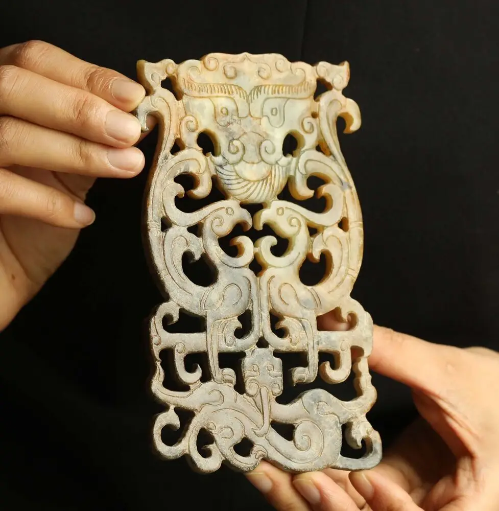 

Old natural jade hand-carved statue of dragon phoenix hollowed out plate bi