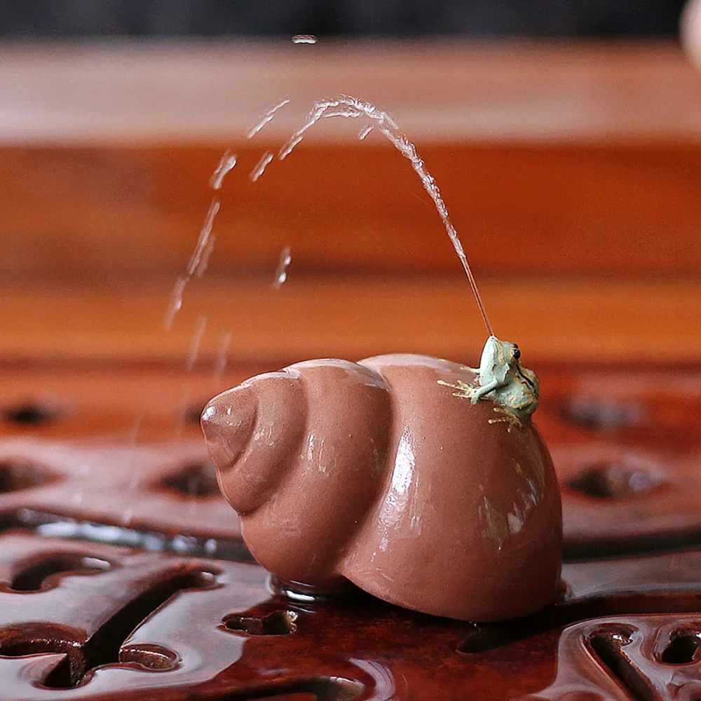 Snail Frog Water Spray Purple Clay Tea Pet Manual Figurines, Ornament Kung Fu Tea Accessories Crafts for Home/Car Decoration