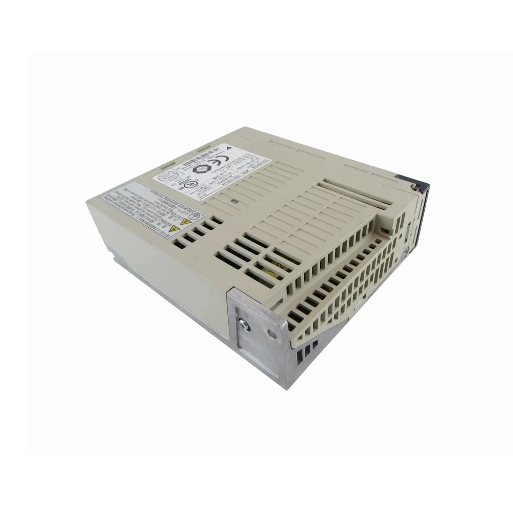 Brand Yas-kawa AC electric industrial automation Servo Motor and servo Drive SGDV-2R8A01B SGDV-470A01A SGDV-1R6A01A SGDV-7R6A11A