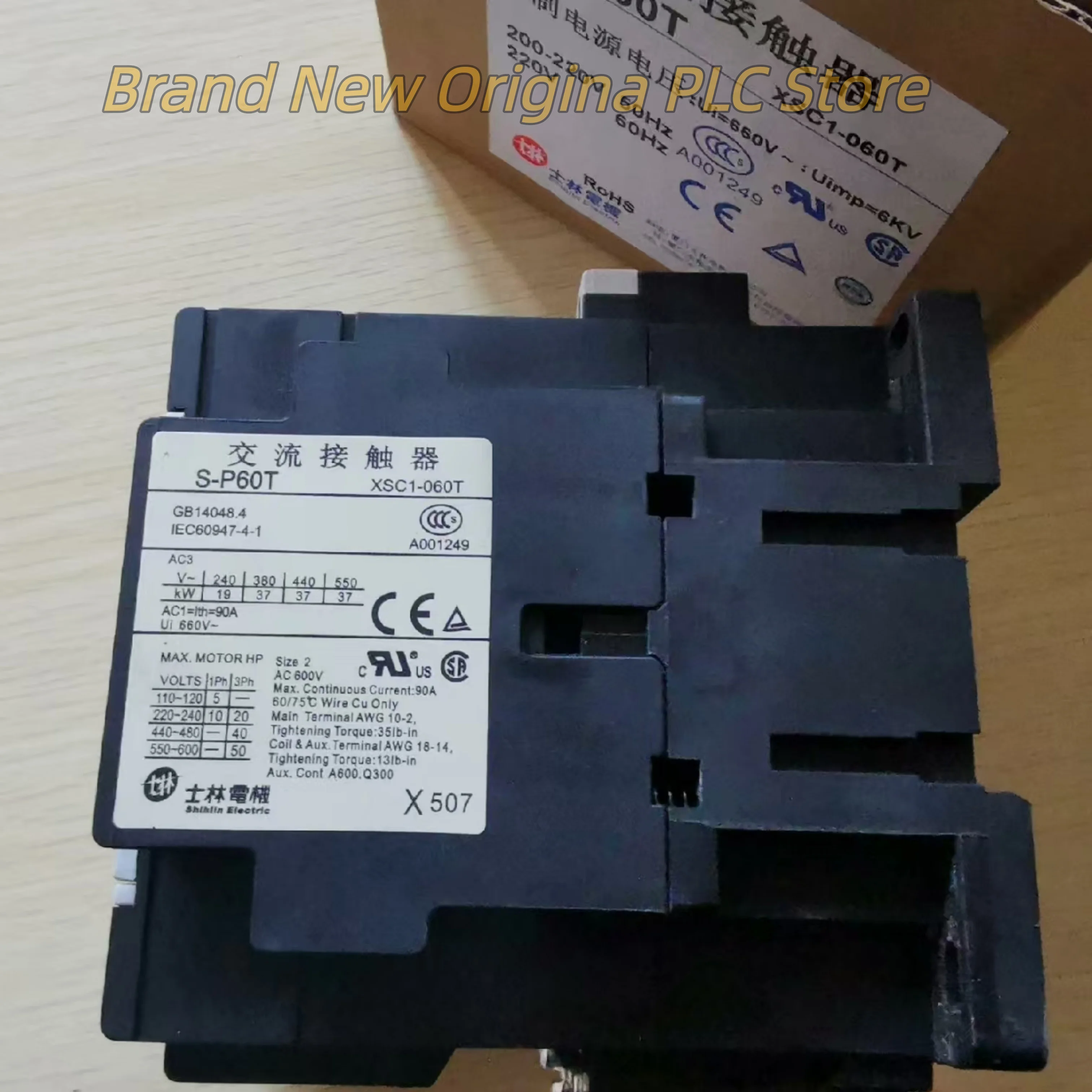 

Совершенно новый магнитный контактор переменного тока S-P60T AC220 S-P40T AC110V