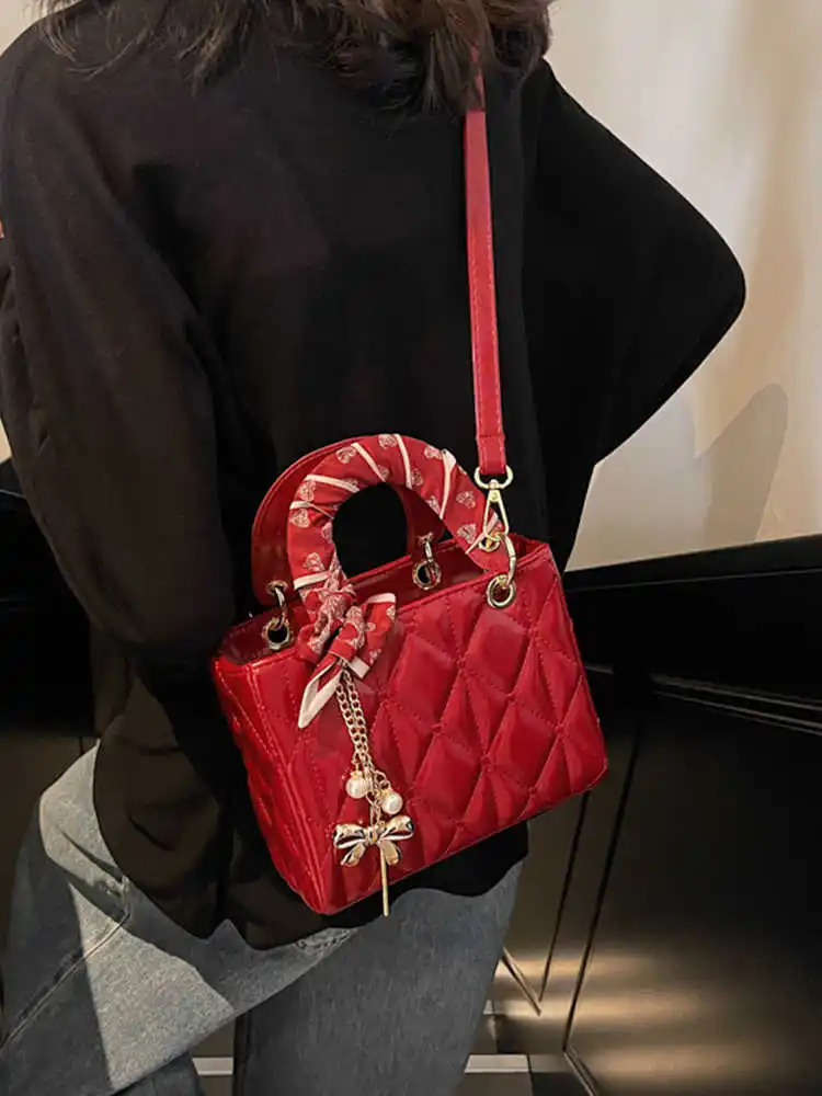 

Small Square Bag Red Handbag For Women Spring Autumn Fashionable Design Single Shoulder Crossbody Bag High-end Handheld Bags