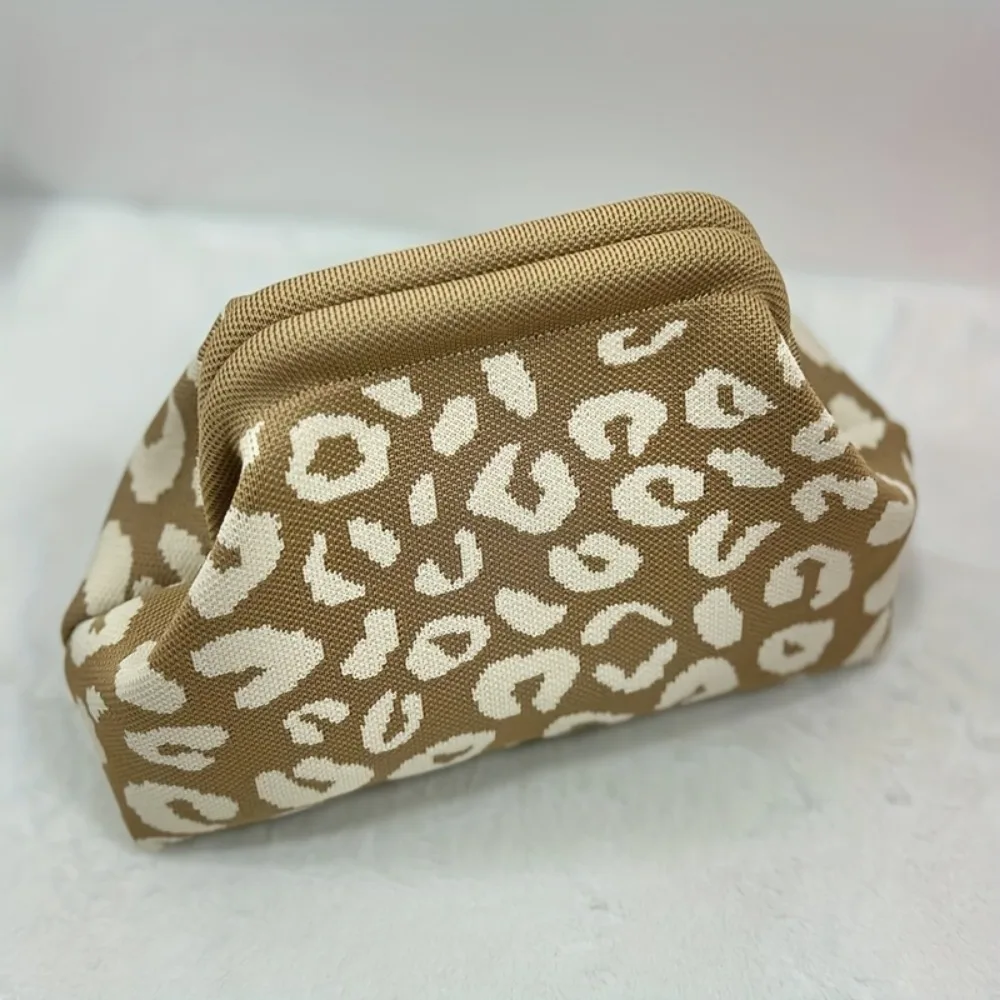 Aus China: Gestrickte Kosmetiktaschen mit großer Kapazität für Damen, Reiseaccessoires, Aufbewahrung von Kosmetik- und Hautpflegeprodukten – Detail 10
