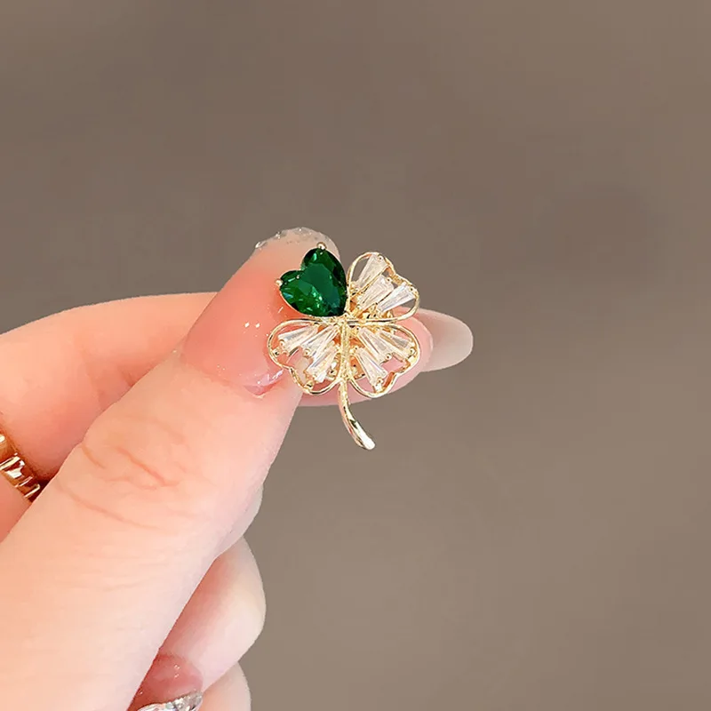 Green Clover Brooch High-End Female Design Sense Niche Refined and Simple Suit Corsage Accessories Wardrobe