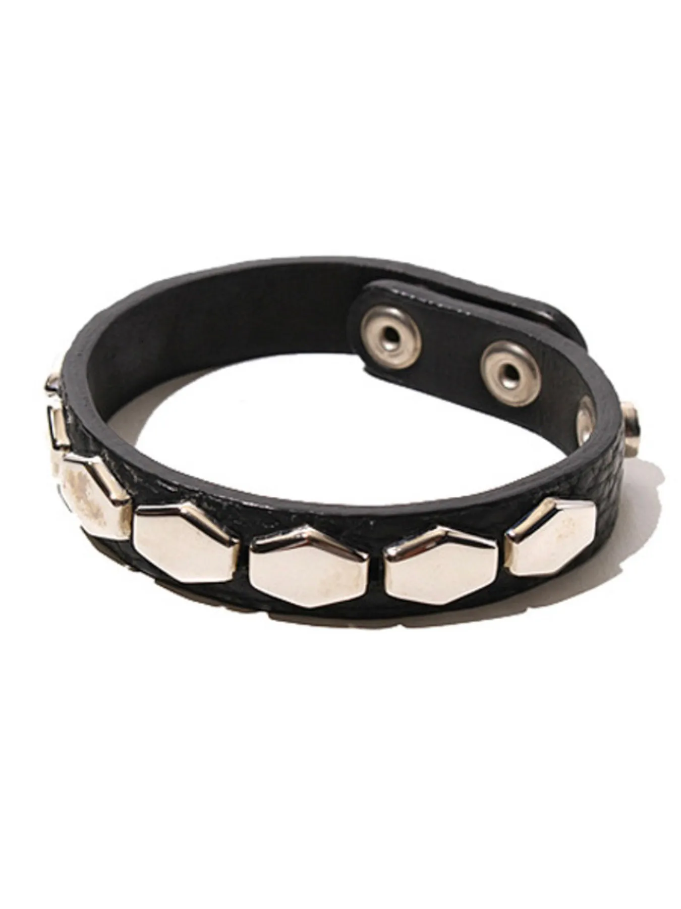 under-06aw-affa-hex-rivet-leather-bracelet-bracelet