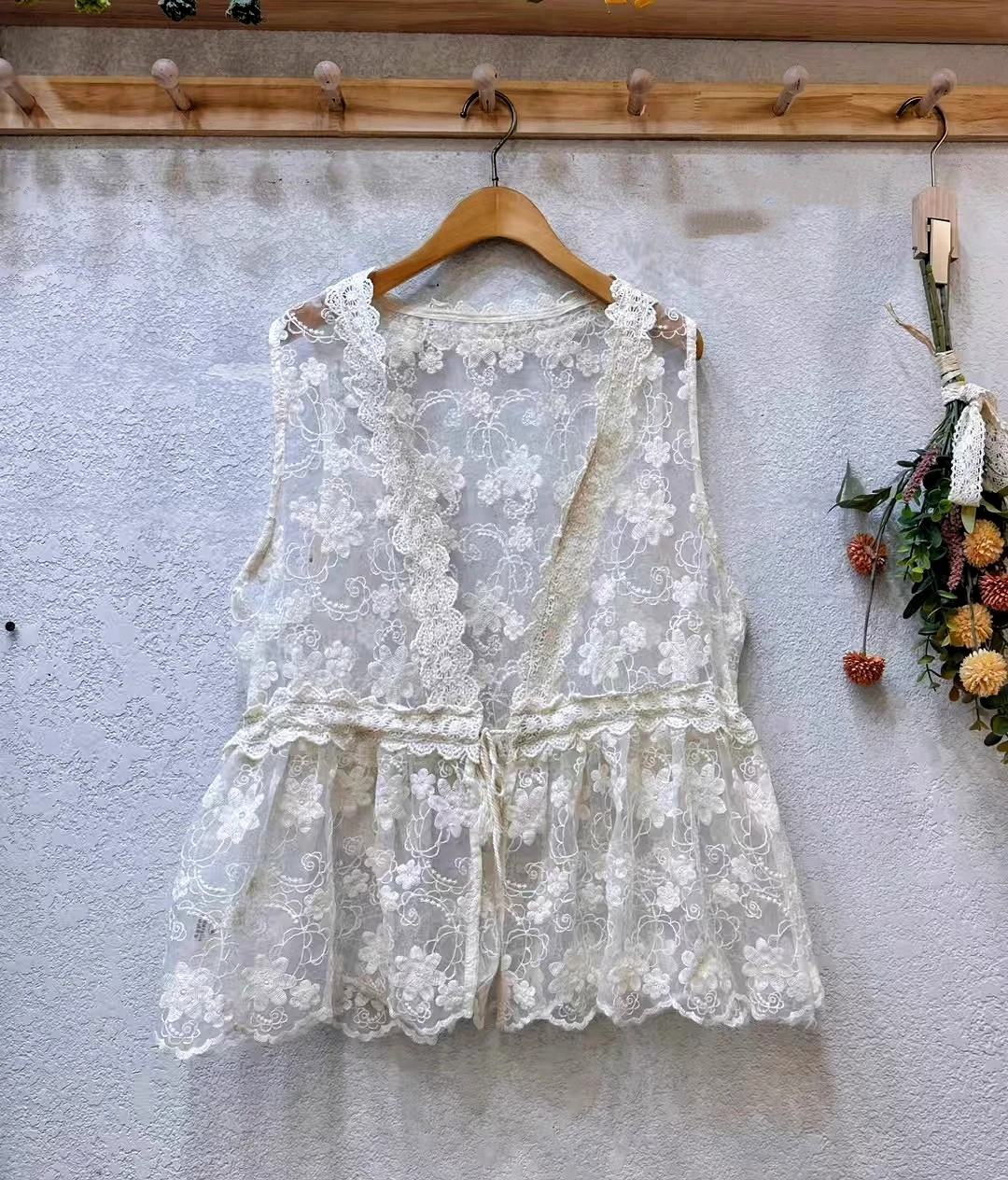 

Mori kei clothing Japan style v neck lace embroider vest for women autumn boho clothing vintage sleeveless jacket