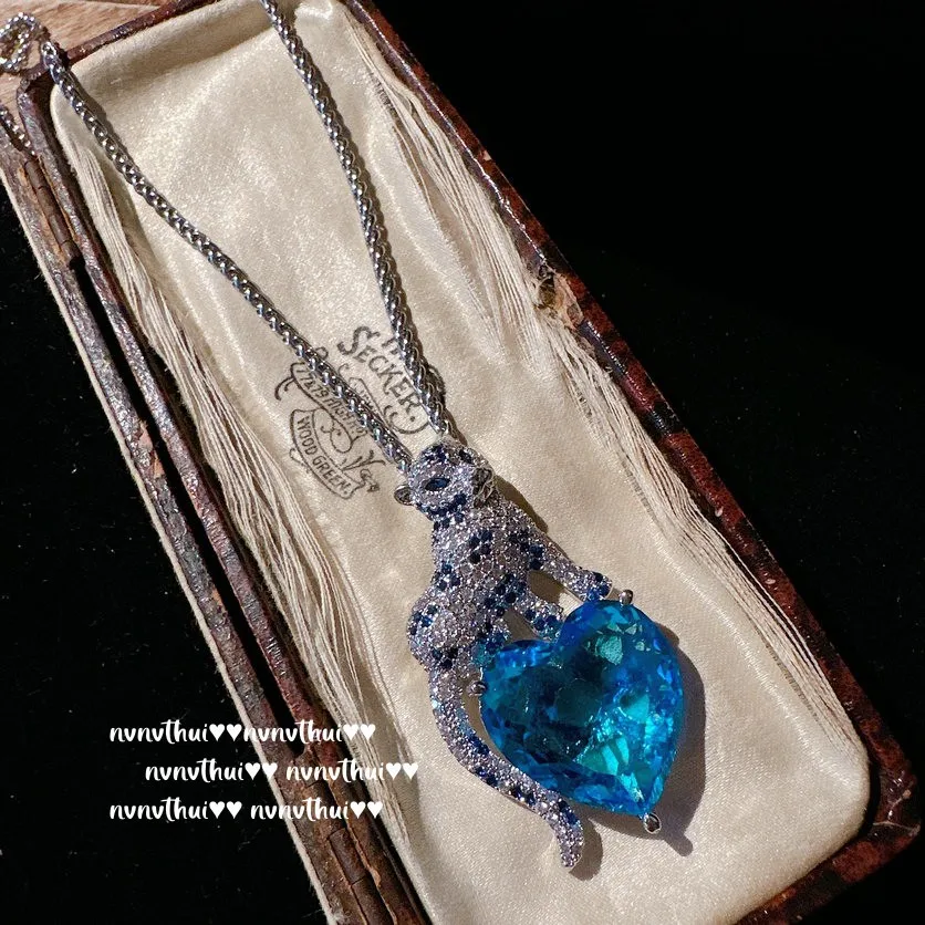 Europe and America Adorned  Blue Zircon Large Heart-shaped Leopard Necklace/brooch-Removing The Chain Can Be Used As A Brooch