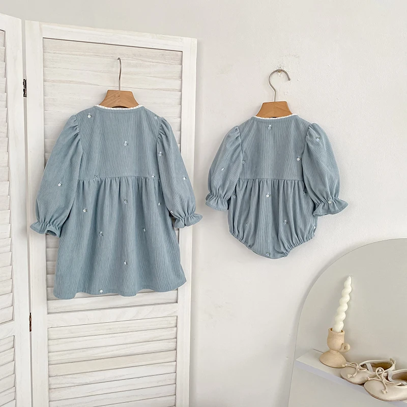 Baby-Strampler aus Cord mit langen Ärmeln, Blumenstickerei, großer Schleife und Rüschenbesatz, Neugeborenen-Bodysuit, Herbst-Babykleidung, 0-24 Monate – Detail 18