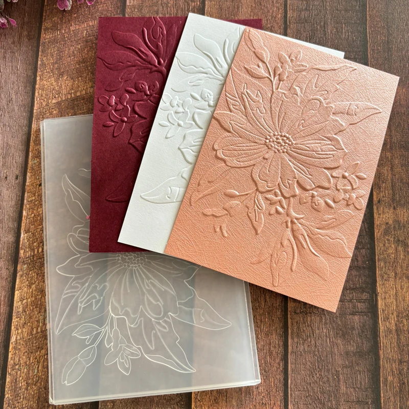 1 Stück neu eingetroffener Ordner mit 3D-Prägung – eleganter Hintergrund mit floraler Textur, praktische Prägung für die Herstellung von Karten und Sammelalben,