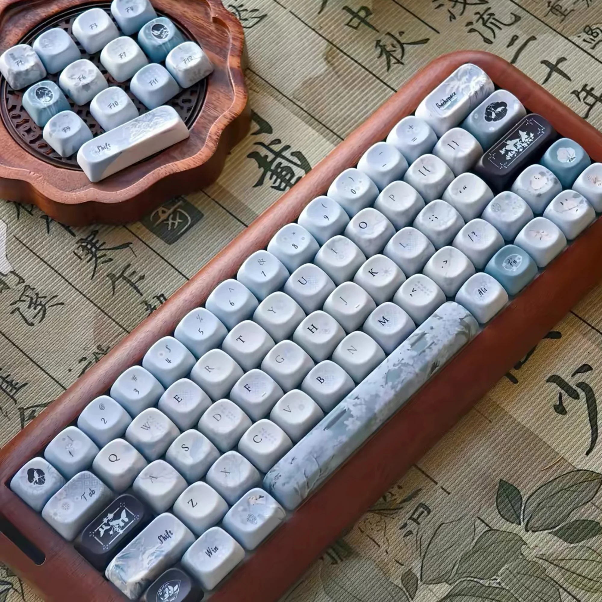 135 Keys Fallen Plum Frost Theme Chinese Style MOA Profile PBT Dye Sub Keycaps for 61/68/75/84/96/100/104 MX Mechanical Keyboard
