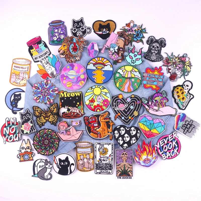 Never Look Back Embroidery Patch Cartoon Letter Iron On Patches For Clothing Thermoadhesive Patches On Clothes DIY Sewing Patch