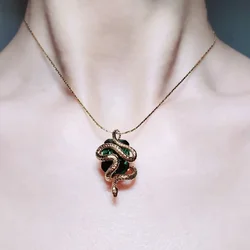 Vintage Fashion Personality Green Snake Necklace Unisex Delicate Collar Chain Banquet Jewelry Accessories Gift