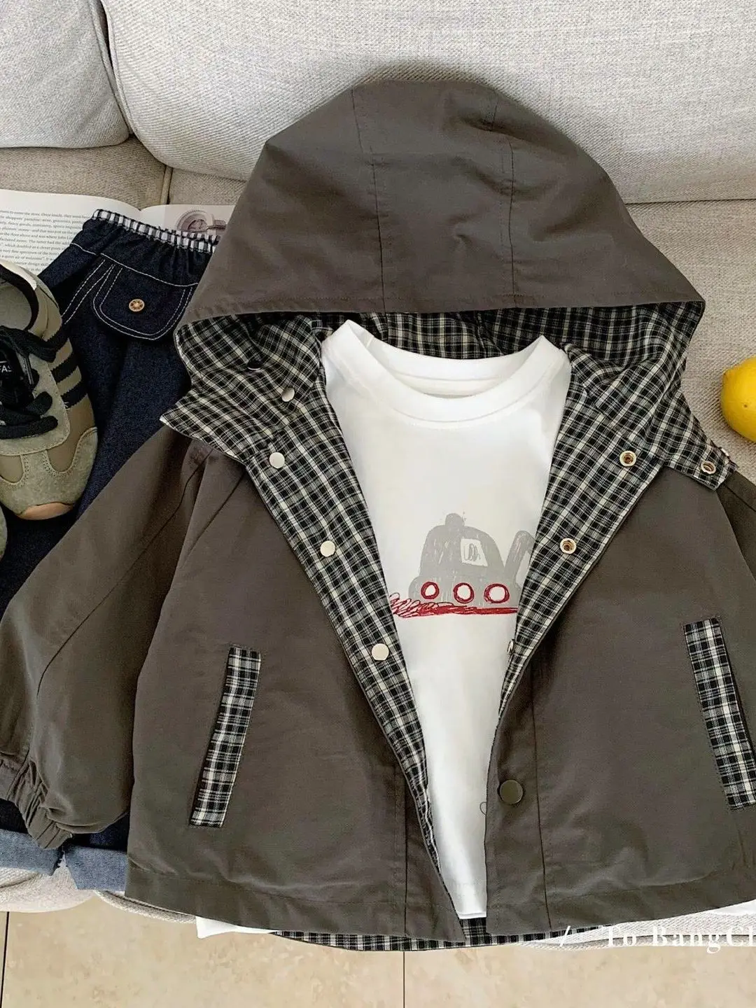 Boys' Double-Sided Wear Hooded Plaid Jacket Fashionable Spring Autumn Kids' Clothing Casual Style Long Sleeve Zipper Closure