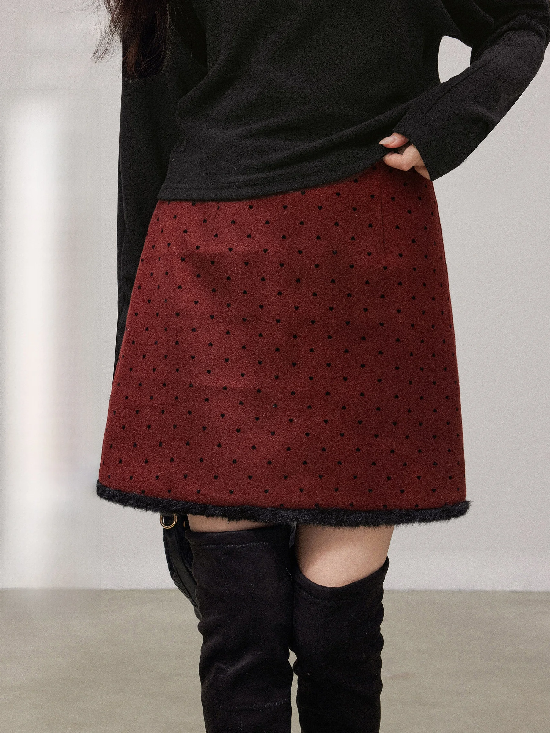 

Красная женская юбка с сердечками и оборками, осенне-зимняя, с высокой талией, утягивающая, А-силуэт, короткая, повседневная, не мнущаяся