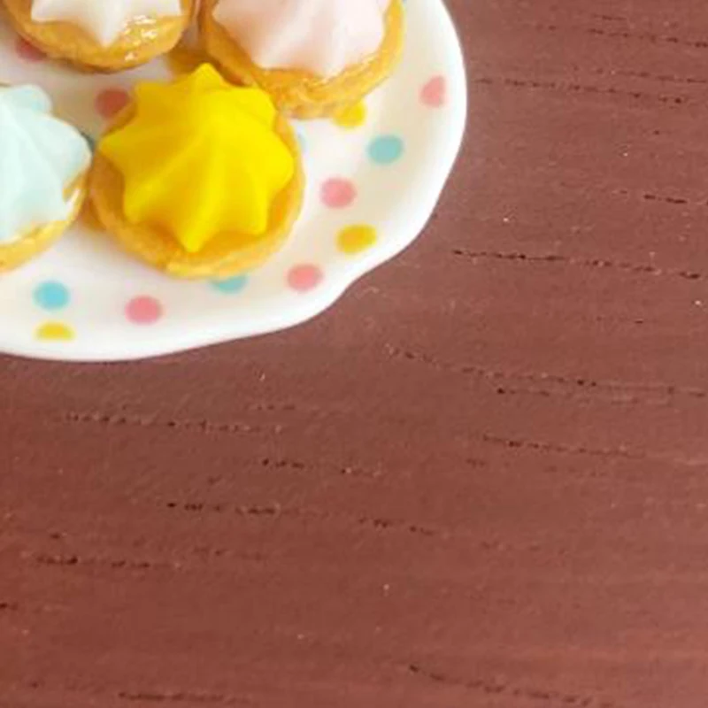 1/5pcs Miniature Dollhouse Dessert Set – Cream Cake, Strawberry & Ice Cream Cup Models for Pretend Play Kitchen (1:12 Scale)