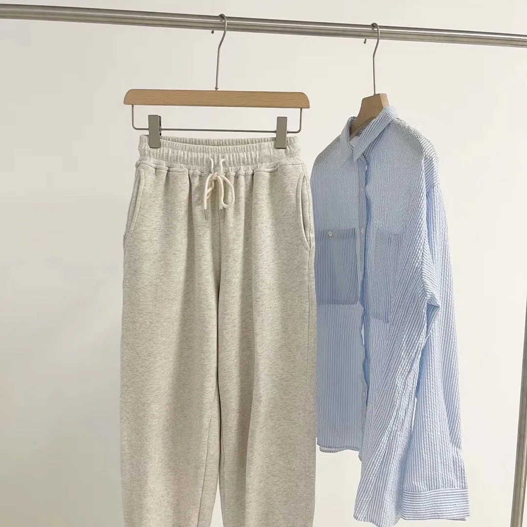 

Новые зимние модные спортивные брюки-джоггеры женские утепленные на флисе с эластичным поясом на шнурке, повседневные, в стиле Harlan