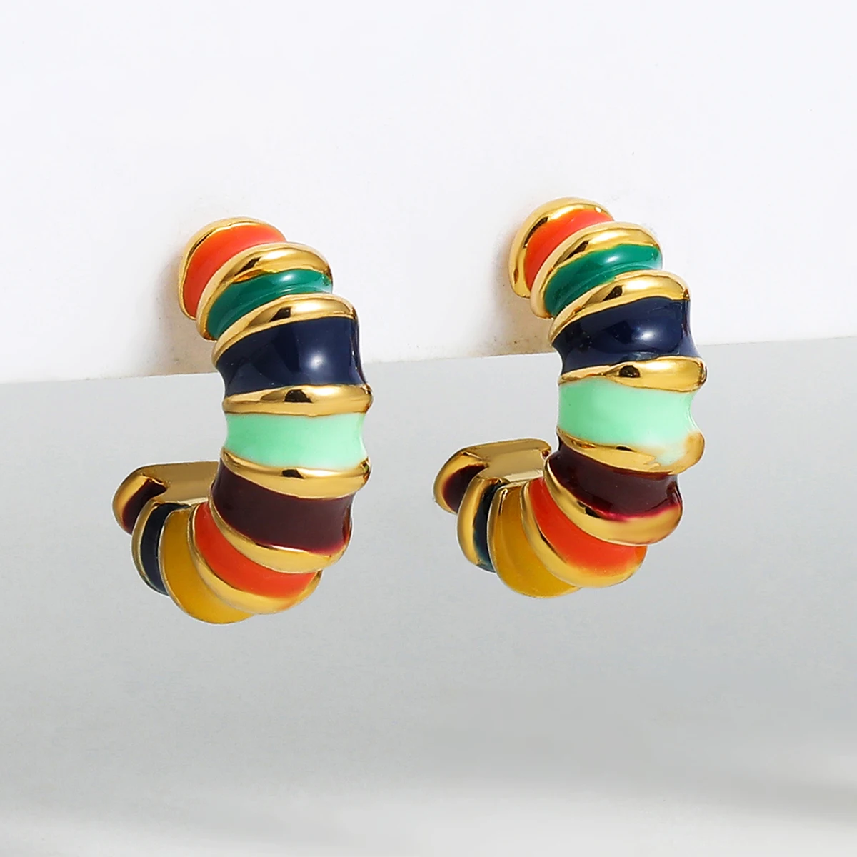 Vintage Colorful Enamel Round Circle Small Hoop Earrings for Women Cute Rainbow Bamboo Knots Gold Huggies Ear Studs Jewelry Gift