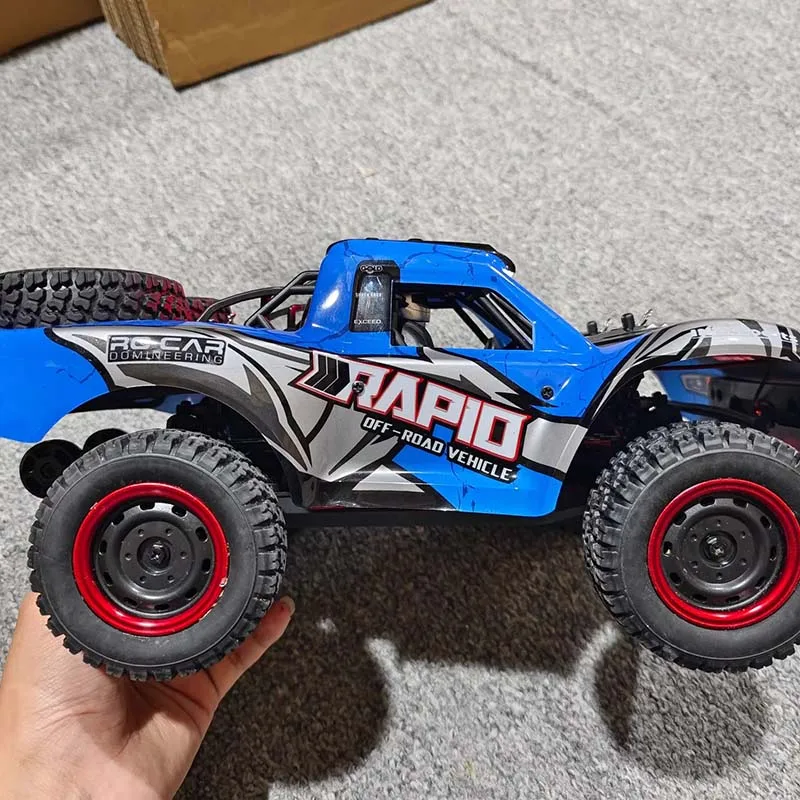 Carro rc jjrc q130 1:14 rápido pro 2.4g 4wd fora de estrada carro de alta velocidade sem escova deserto puxar caminhão fora de estrada veículo adulto criança brinquedo presente