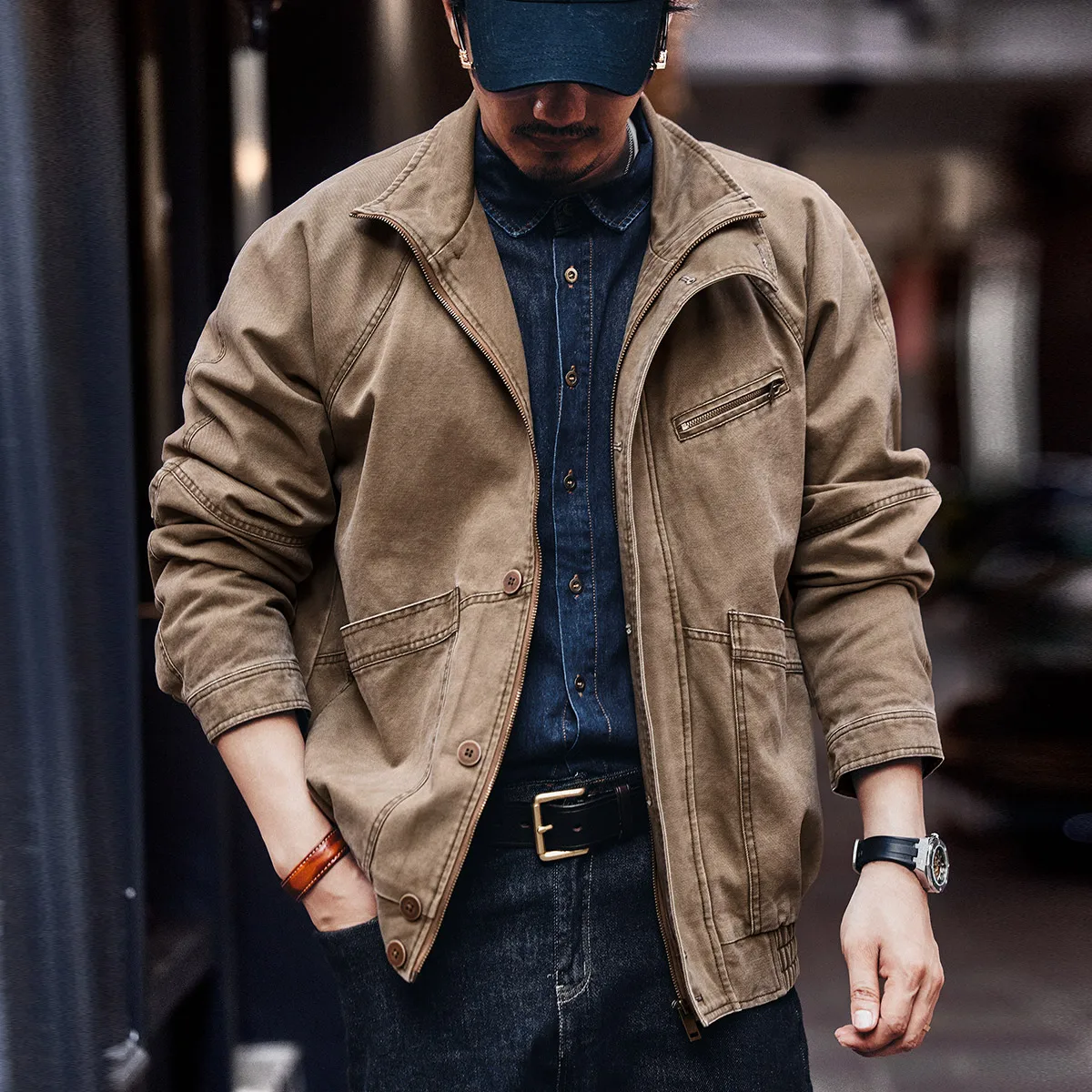 Men's Spring and Autumn's new retro work jacket, a fashionable stand-up collar and a heavyweight casual coat