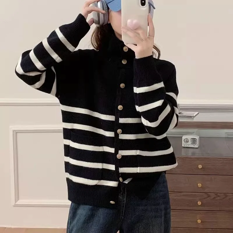 

New Autumn Stand-up Collar Striped Sweater for Women Design Inner Top Jacket
