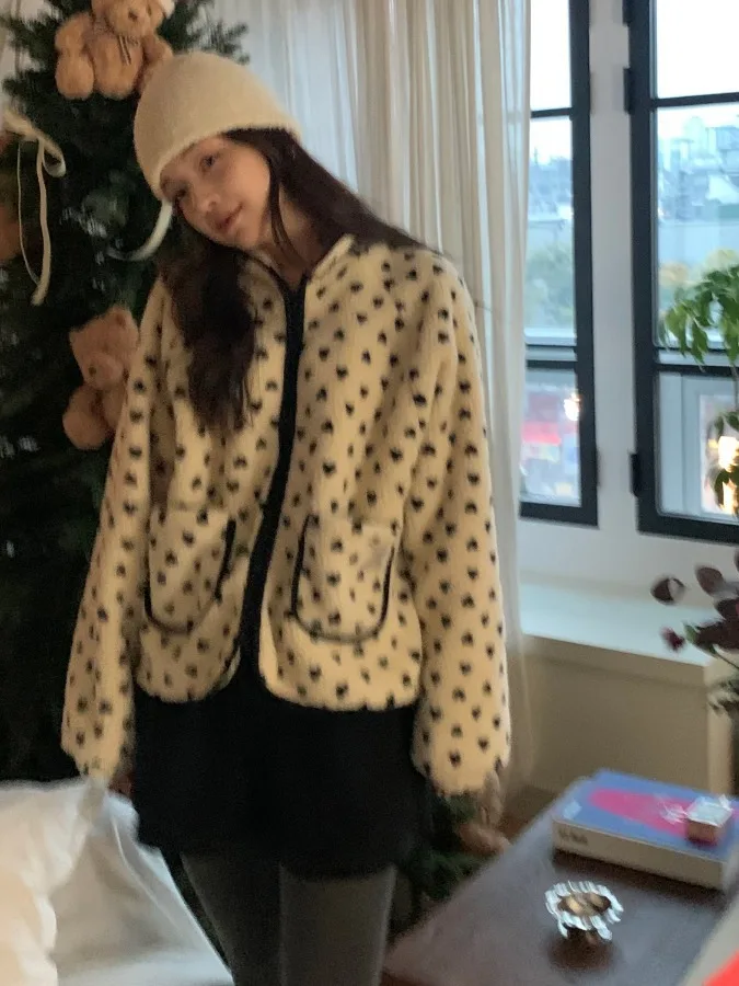 เสื้อโค้ทผ้าฝ้ายลายจุดรูปหัวใจสำหรับผู้หญิง สไตล์ชิค ลุคสบายๆ  รุ่นใหม่ล่าสุดสำหรับฤดูหนาว เนื้อผ้านุ่ม อุ่นสบาย