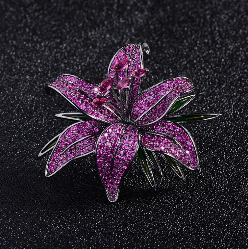 Luxury Lily Crystal Sparkling Corsage Versatile Collar Pin Accessories Anti-exposure Brooch