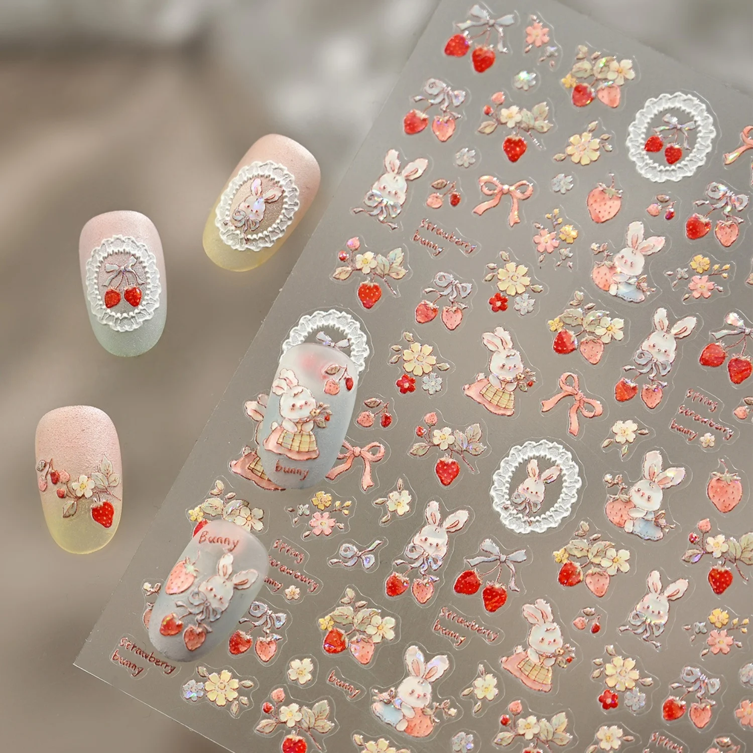 Erdbeer-Häschen Spitzen-Lolita 5D Nagelkunst-Aufkleber Süße Vintage-Kaninchen-Spitze Erdbeer-Schleife Geprägte Selbstklebende Nagelsticker