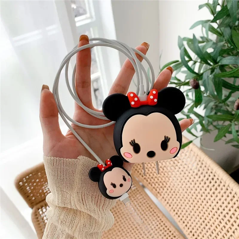 Funda protectora de Mickey y Minnie Stitch para Cable de datos de Apple, Protector de Cable USB, bobinado de cargador de teléfono móvil, 20W