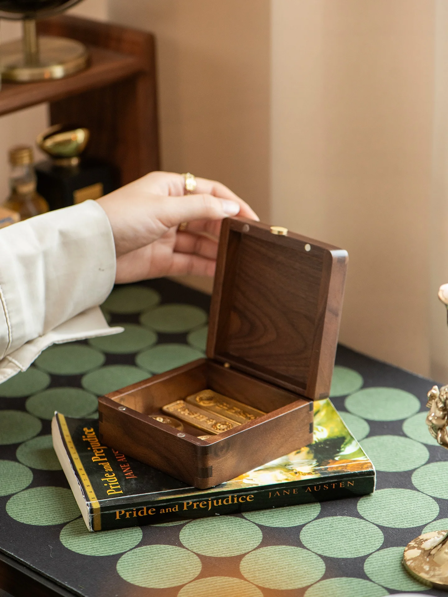 

Luxury Wooden Storage Box Bla Walnut Jewelry Box Gold Bar Bean Storage Box Handmade Vintage Sle Loable Desktop Org...