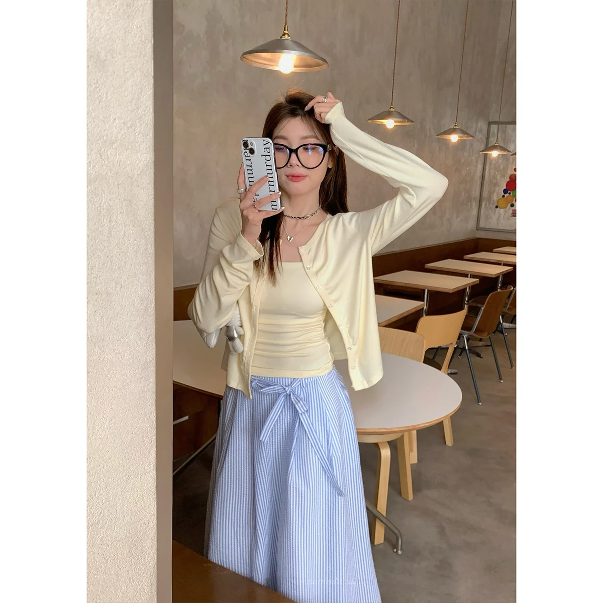 

Yang Bubble Apricot White Knitted Long Sleeve Women's Set Vest Cardigan Two-Piece Set round Neckline Sleeve Length Full-Length
