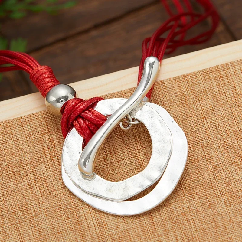 Retro Bohemian Ethnic Style Irregular Circle OT Buckle Shape Pendant Necklace Red Leather Rope Eye-catching Party Gift