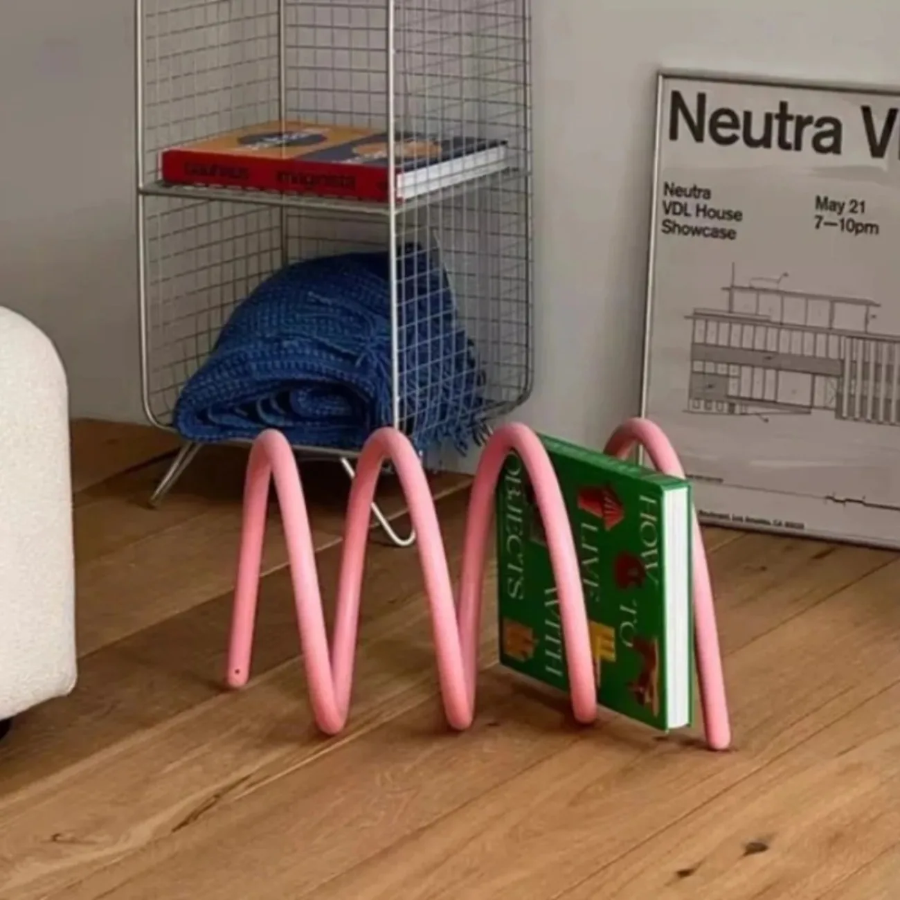 creative-rotating-spring-loaded-metal-bookshelf-ins-aesthetic-desktop-organizer-book-magazine-display-rack-for-home-office