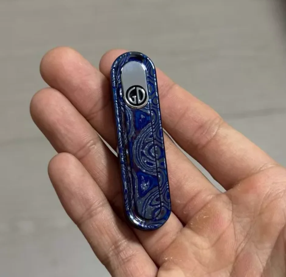 Used EDC GD Exhibition Limited Cloud Roll Pattern Zircuti Seasoning Label fidget slider decompression toy
