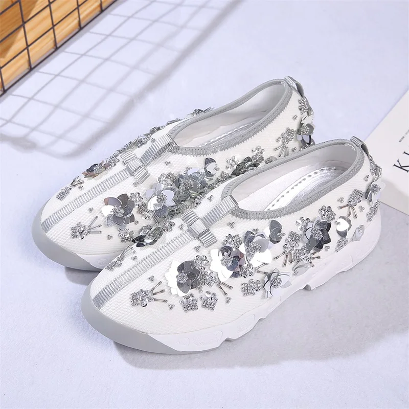 Spring Autumn Luxury Designer Crystal Women Casual Shoes Air Mesh Beaded Sequins Rhinestone Flower Sneakers Casual Flat Shoes