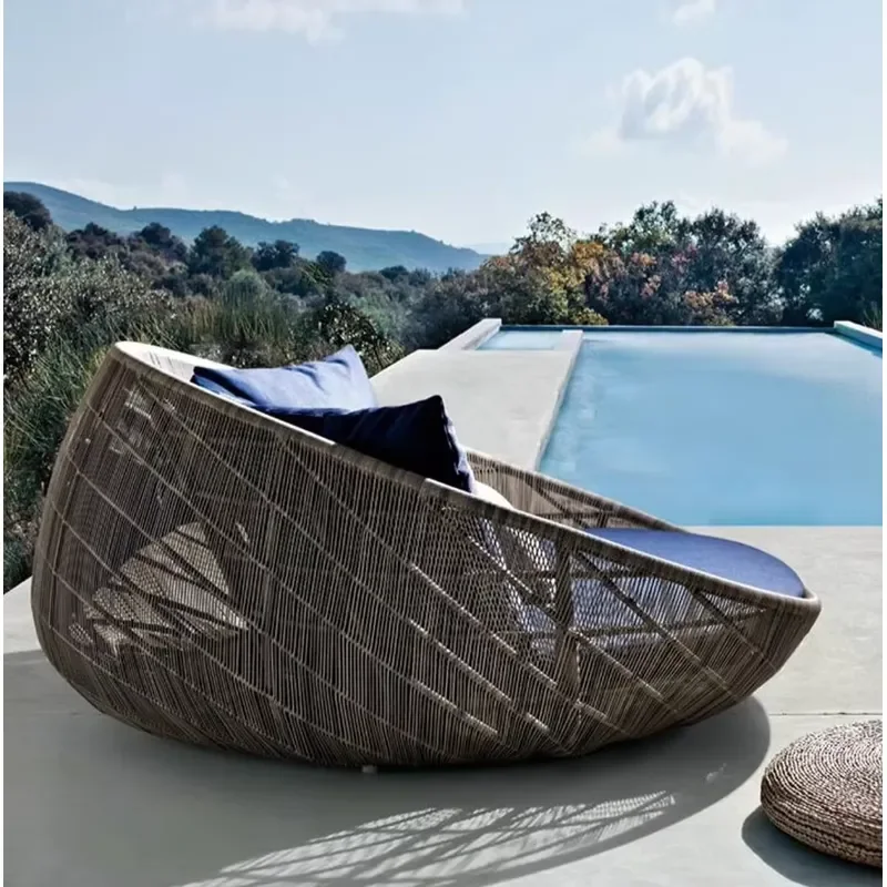 Modern Outdoor Rattan Round Bed Set Large Sun Room Sofa for Hotel Homestay Lazy Courtyard Balcony Leisure Chair