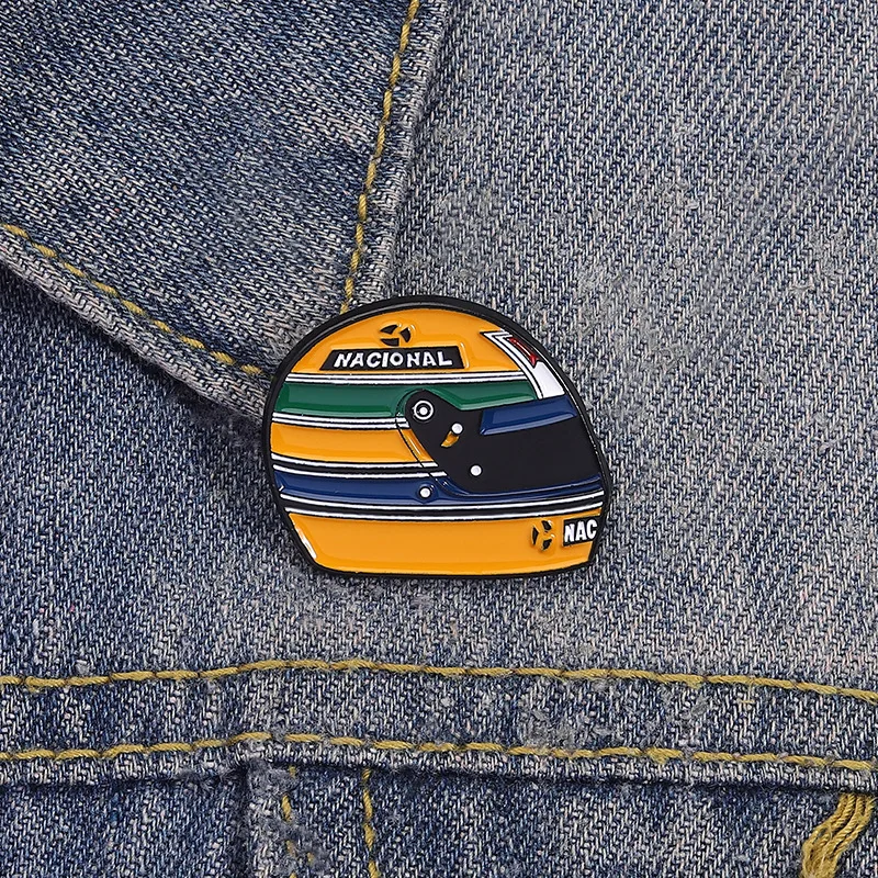 Pins Color-blocked Helmet Metal Painted Badge Reproduction Legendary Racing Paint Scheme Pin Accessories Decoration Brooch Medal