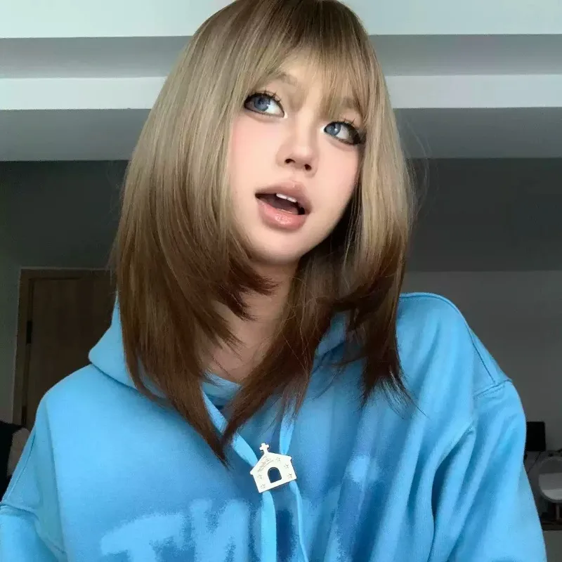 Layered Matte Brown Ombre Medium Wig With Bangs High Temperature Fiber Wig For Women Natural Style Daily Wear Cosplay party