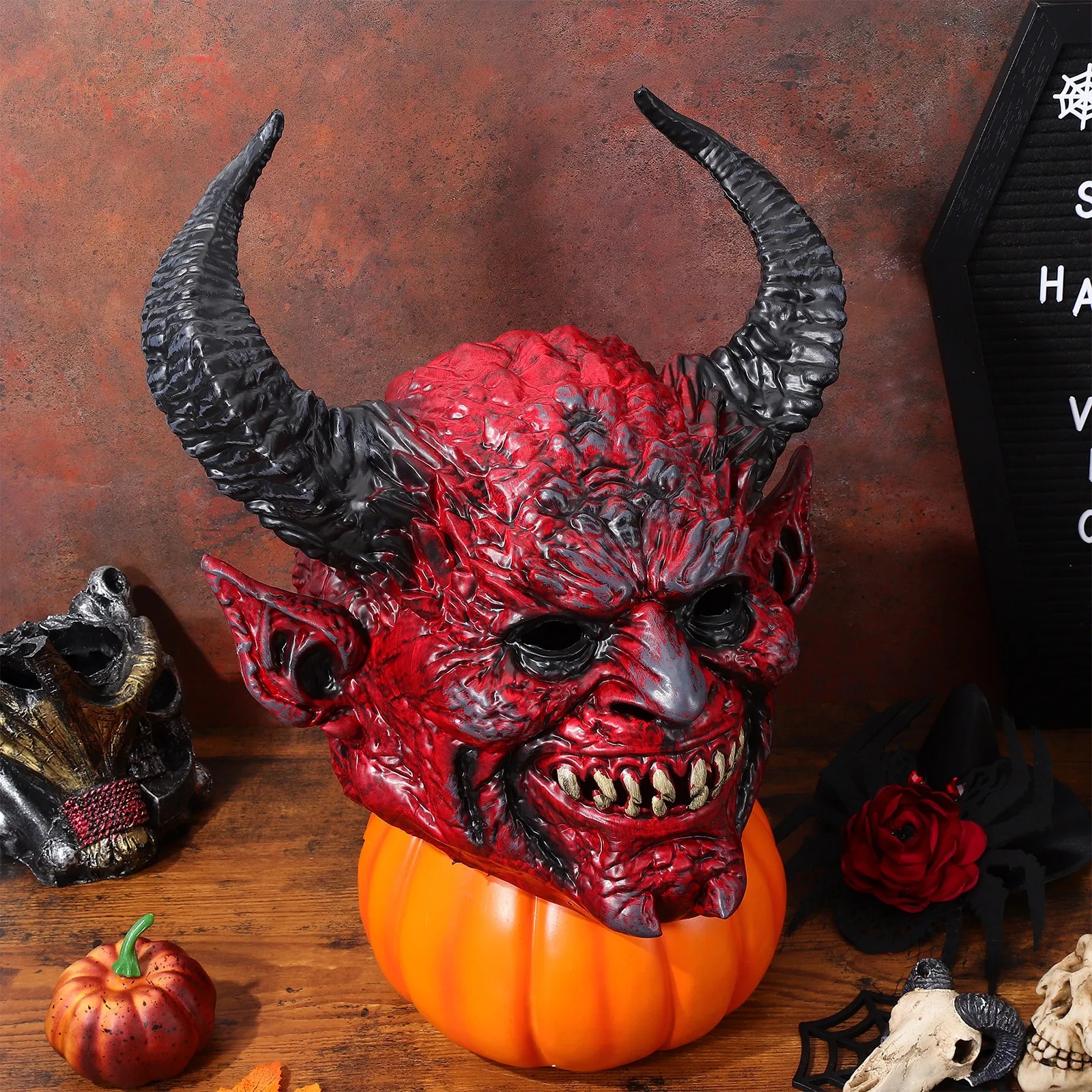 悪魔の角のマスク、顔全体を覆うハロウィーンコスプレ用、怖いマスク、伸縮性のあるストラップで快適なフィット感、ホラー風の仮装衣装。