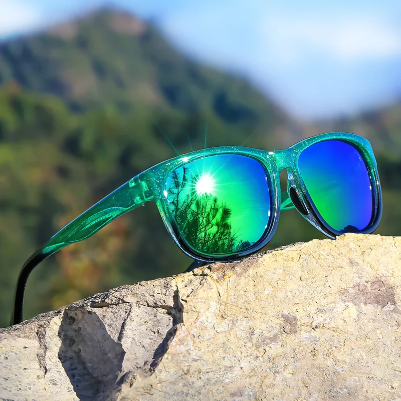 Nieuwe stijl unisex gepolariseerde vierkante mode-zonnebril - lichtgewicht paars glitterframe, TAC-lenzen voor buitensporten en mode