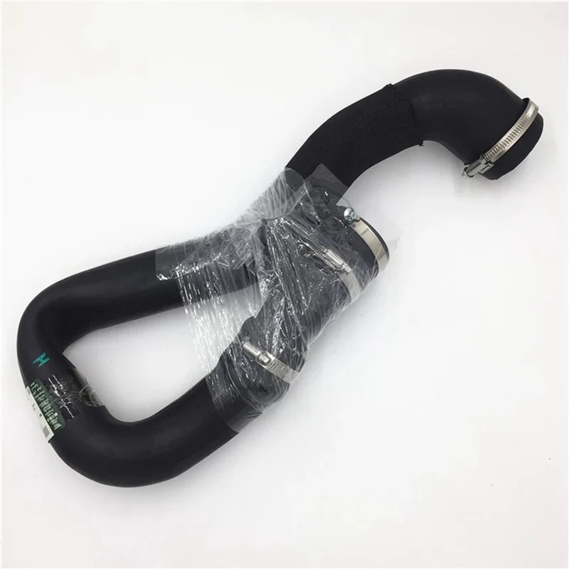 2.0L Intake Pipe Intercooler Air Hose Assembly to Throttle Body for Land Rover Range Rover Evoque Intercooler LR024305