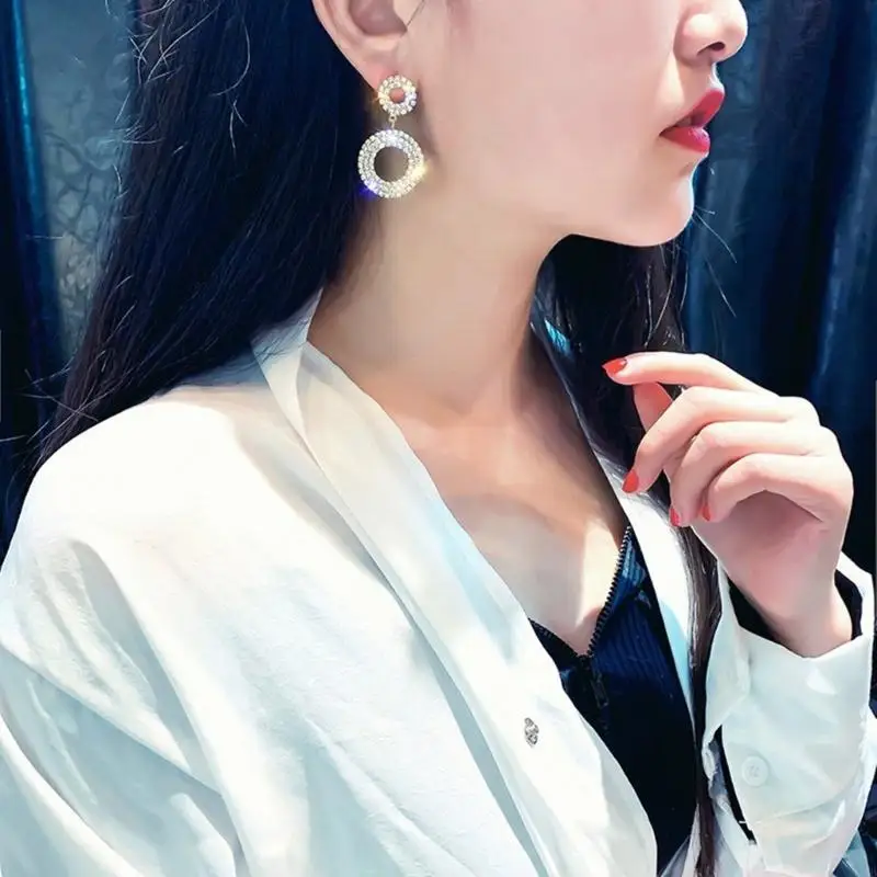  Elegant Round Cutout Crystals Studs Earrings Portable for Sensitive Skin