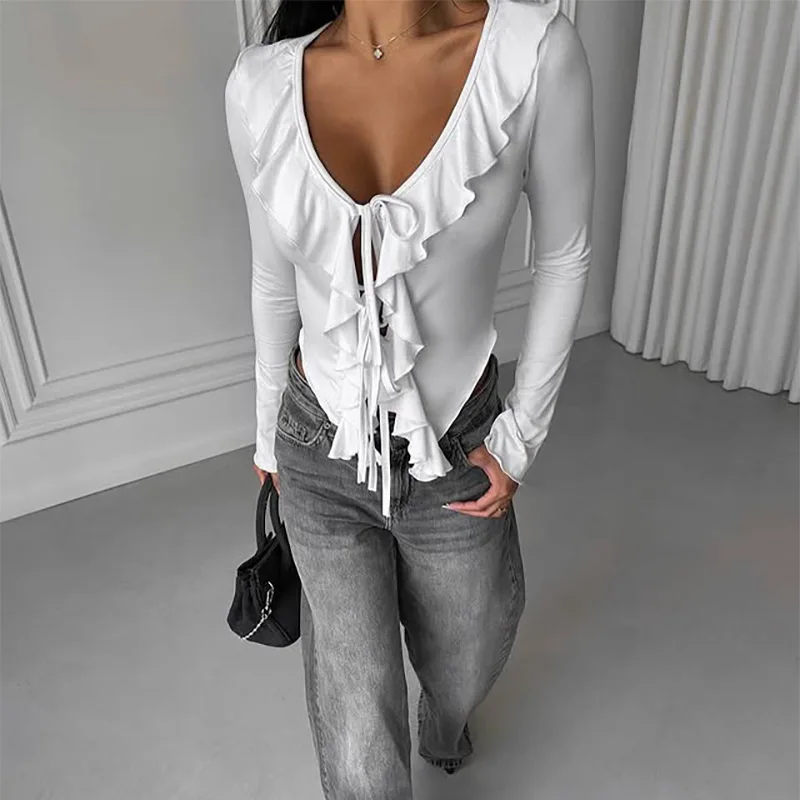 2025 nova camisa feminina de manga comprida, tops europeus e americanos para meninas, camiseta com design de nicho de primavera, blusa preta branca