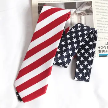 星條美國國旗圖案男士領帶,適合婚禮、表演、商務派對等場合,可搭配襯衫等配件。 10 最佳銷售 星形領帶 - №3